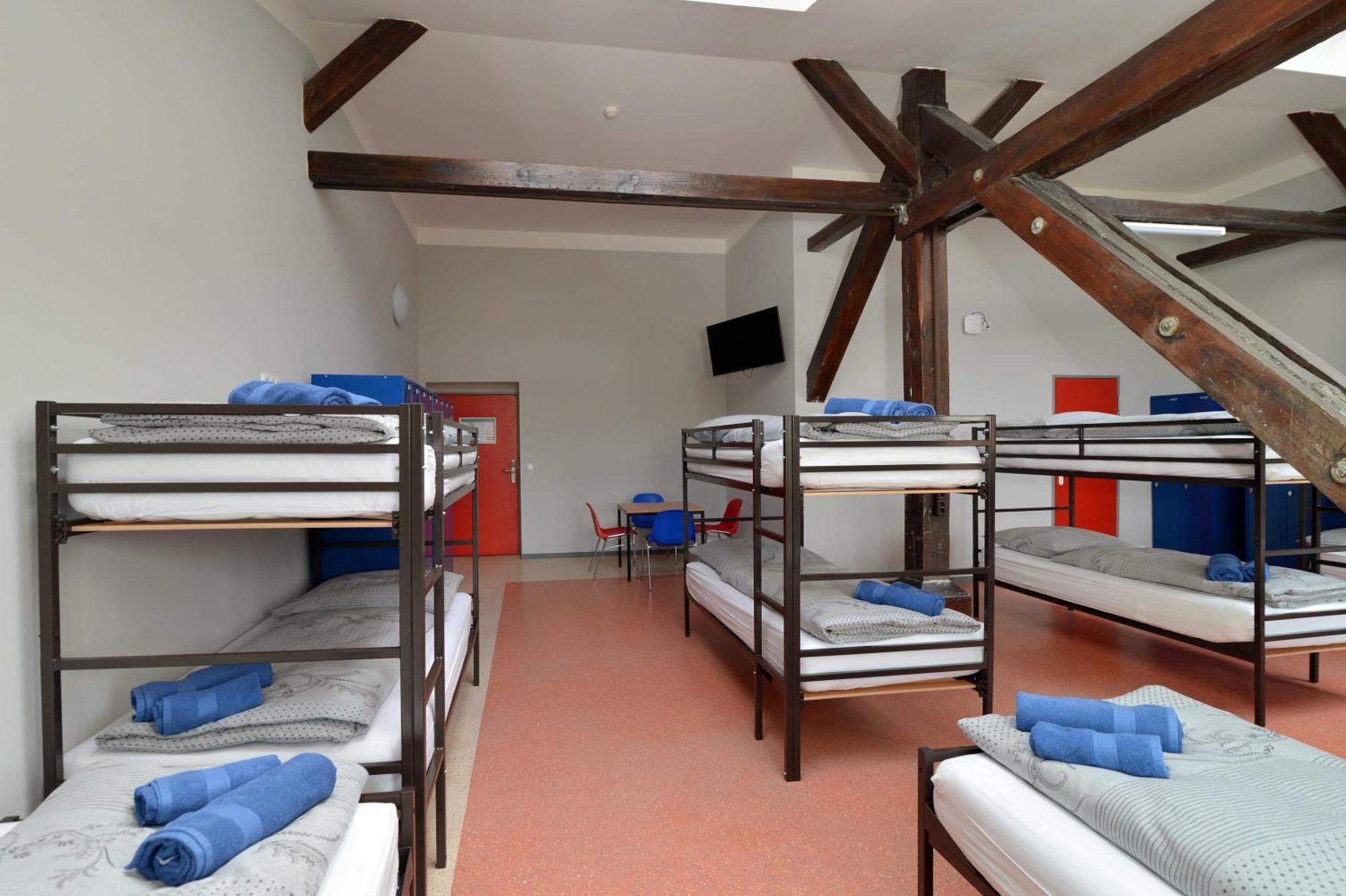 Hostel In Губен Екстер'єр фото