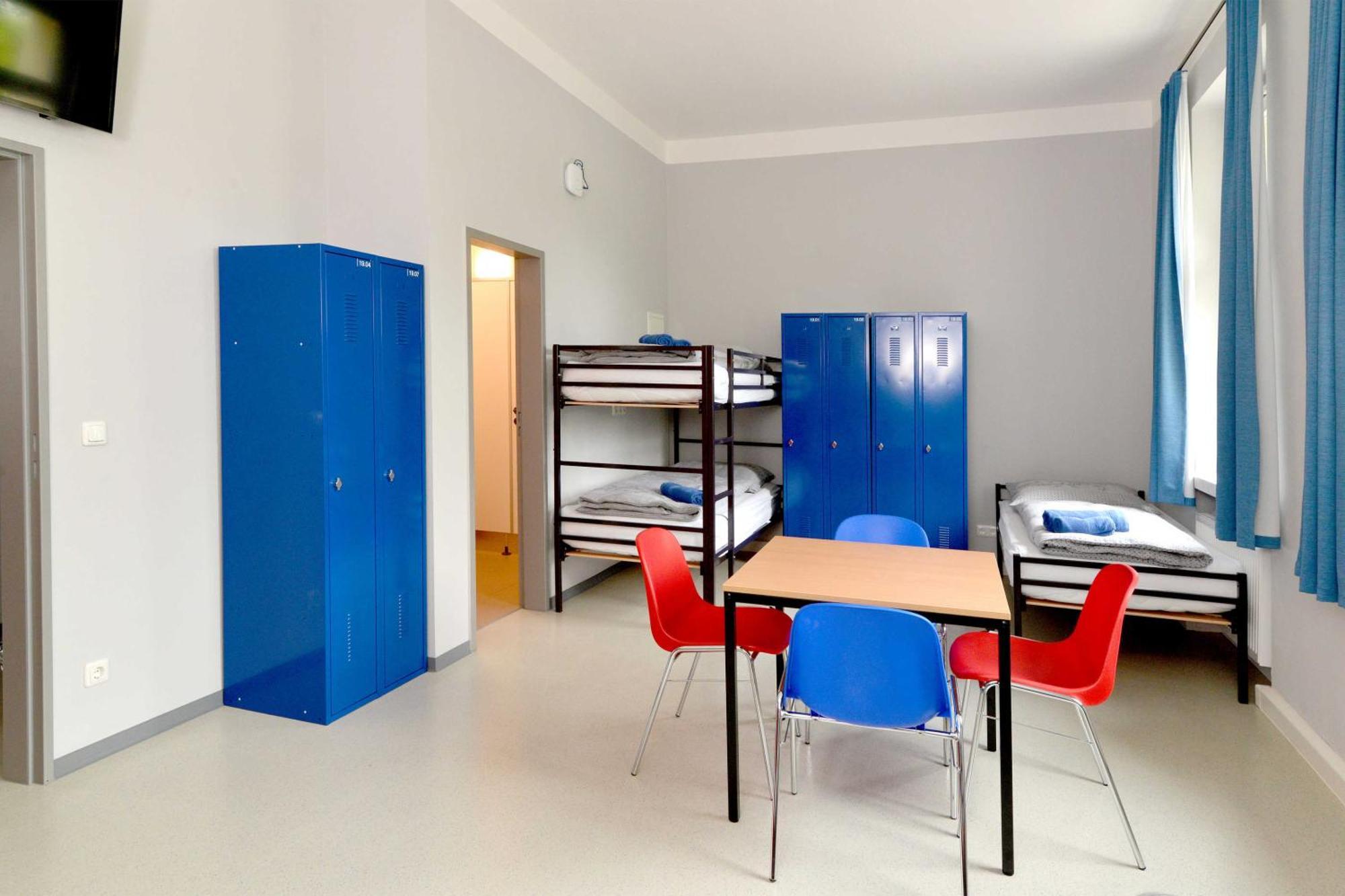 Hostel In Губен Екстер'єр фото