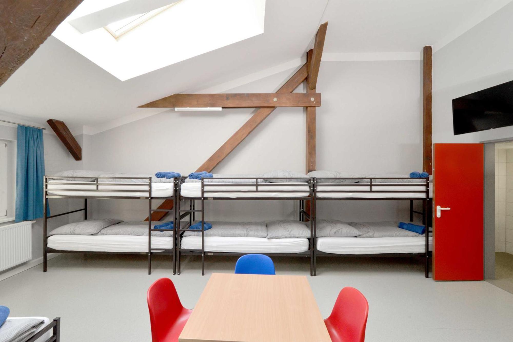 Hostel In Губен Екстер'єр фото