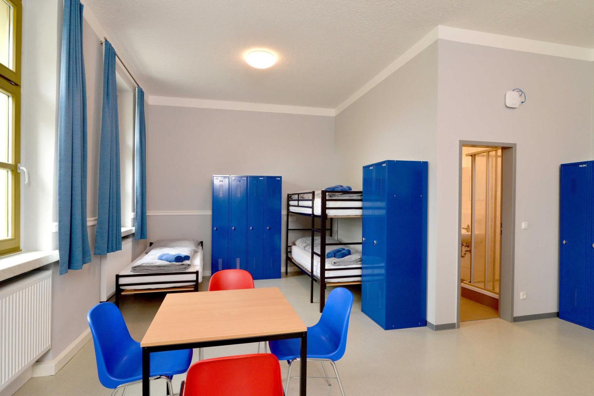 Hostel In Губен Екстер'єр фото