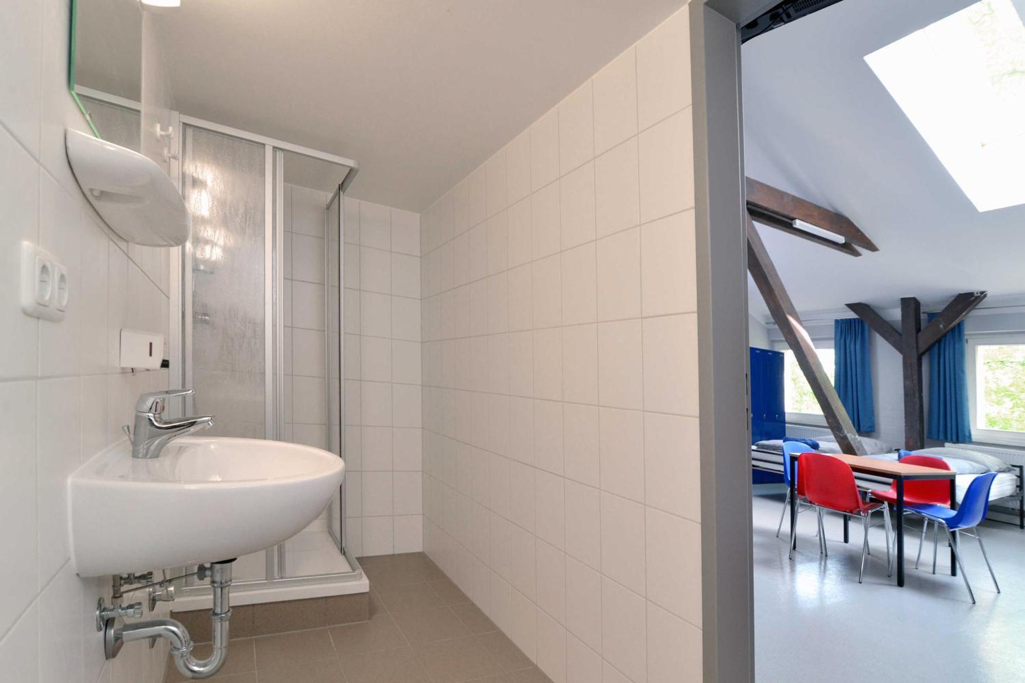 Hostel In Губен Екстер'єр фото