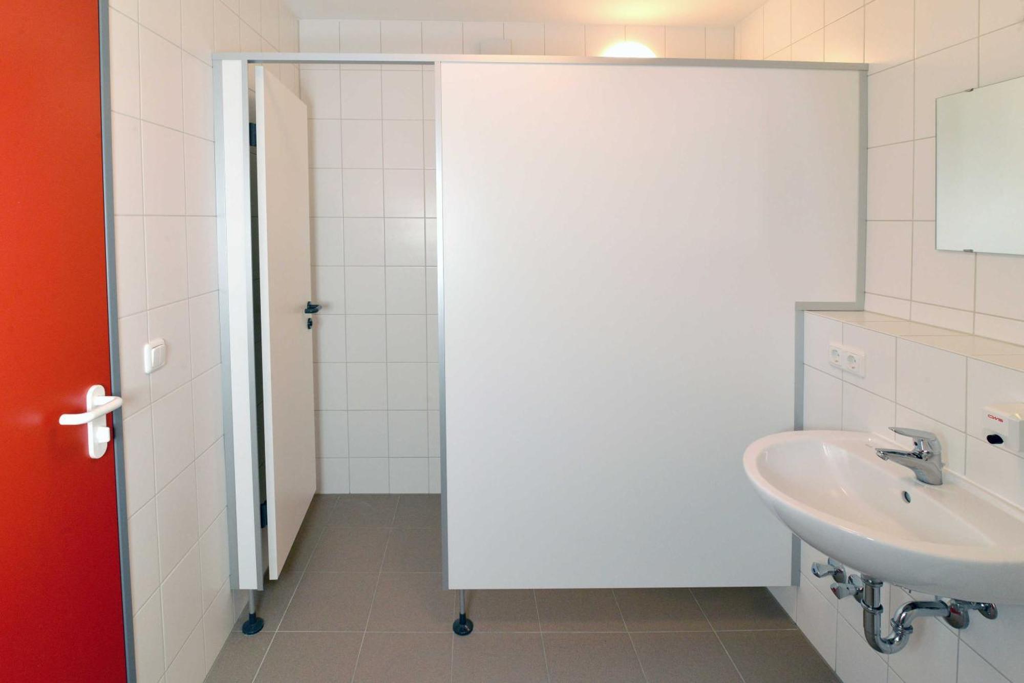 Hostel In Губен Екстер'єр фото