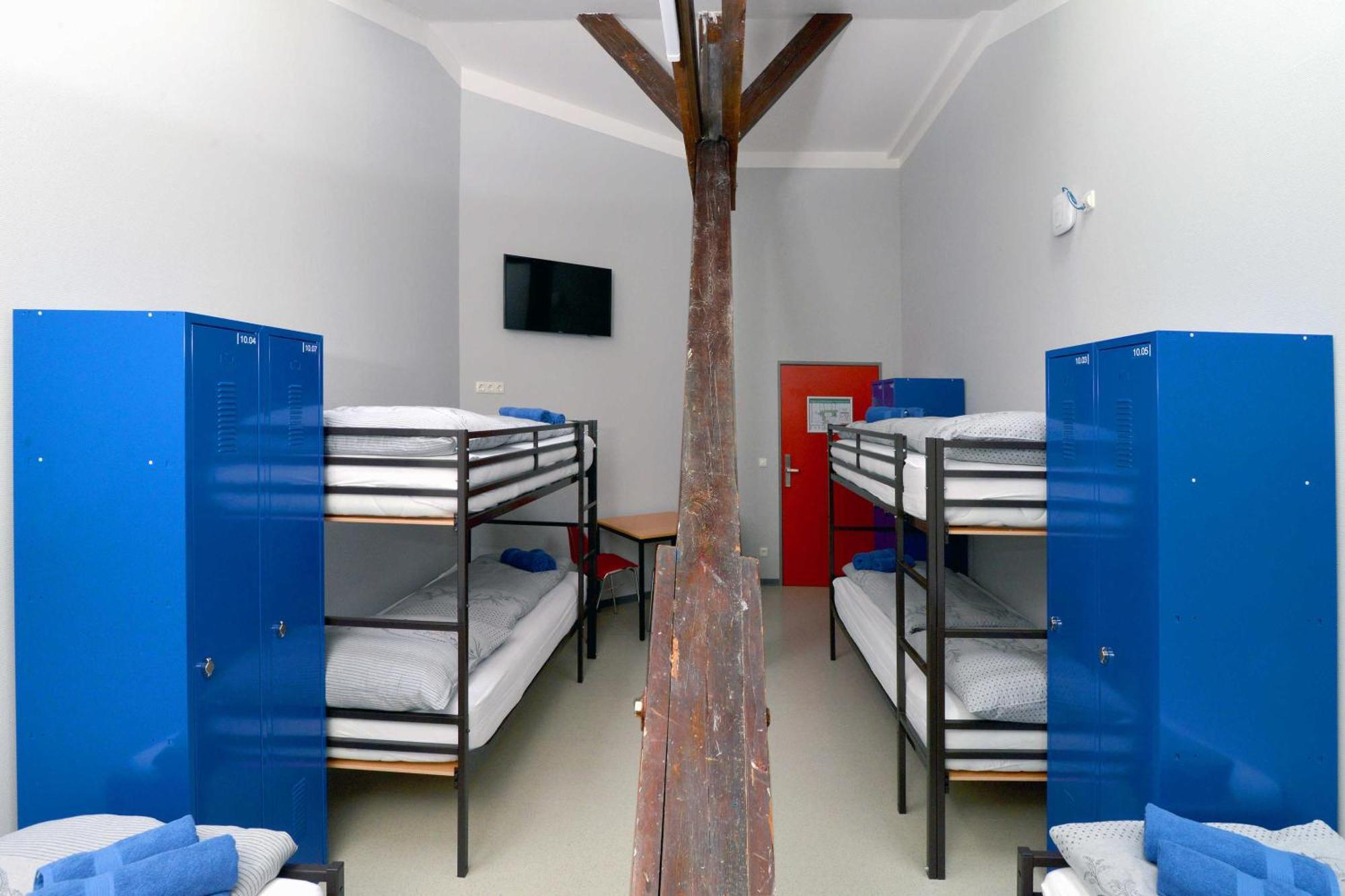 Hostel In Губен Екстер'єр фото