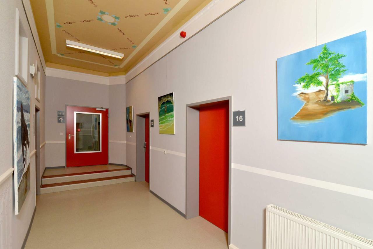 Hostel In Губен Екстер'єр фото